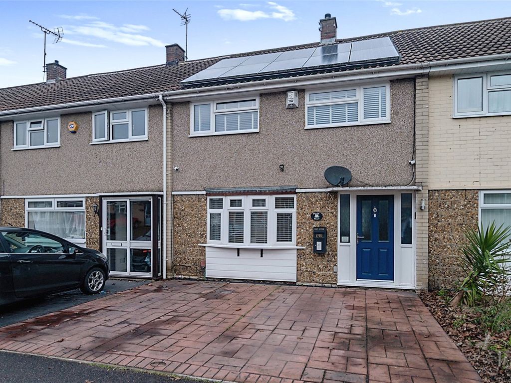 3 bed terraced house for sale in Nether Priors, Basildon SS14 Zoopla