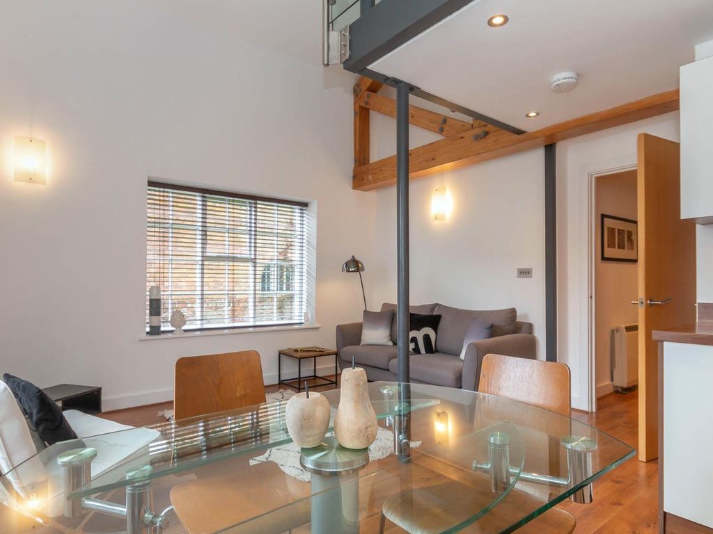 2 bed flat for sale in Scholars Gate, Severn Street B1, £299,950 Zoopla