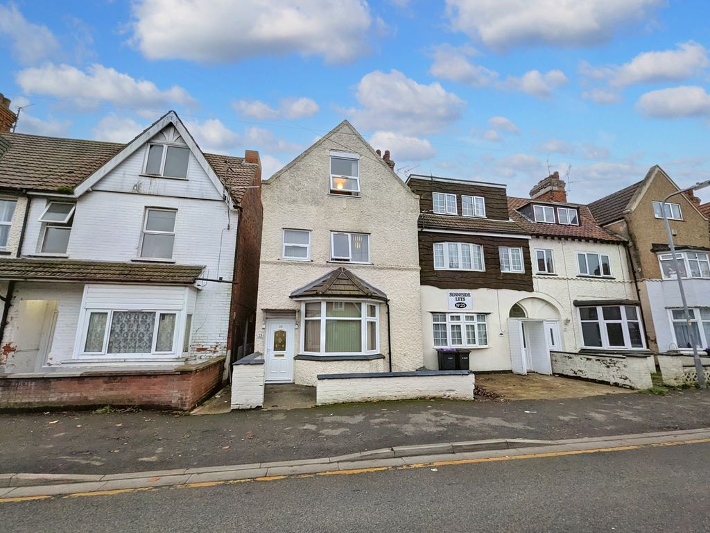 7 bed end terrace house for sale in Grosvenor Road, Skegness PE25 Zoopla