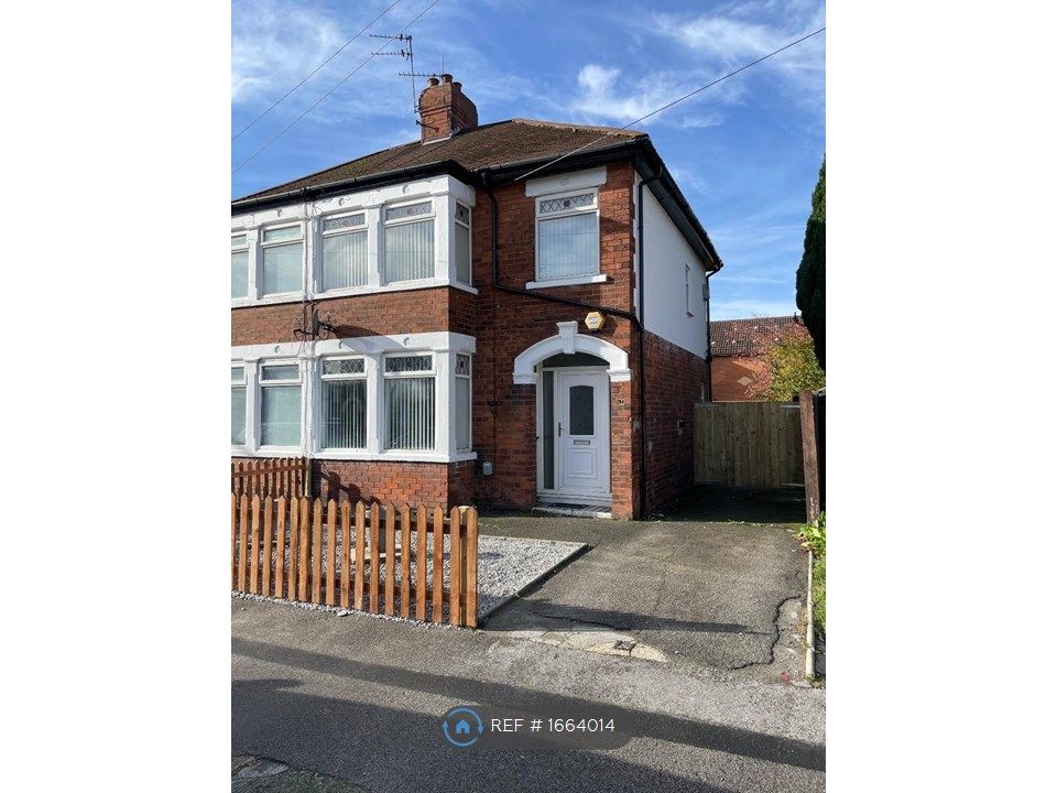 3 bed semidetached house to rent in Spring Gardens, Anlaby Common