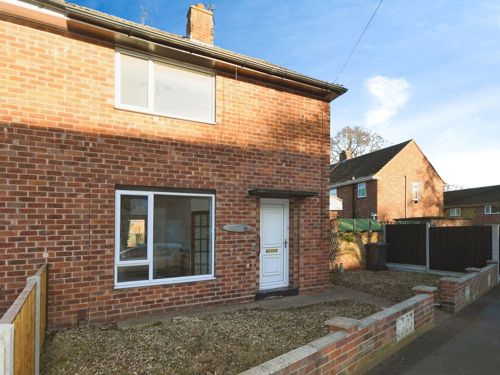 2 bed semidetached house for sale in Walford Drive, Lincoln LN6, £