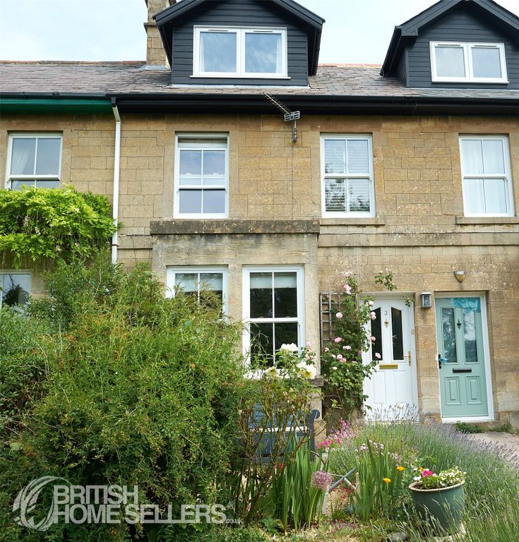 3 bed terraced house for sale in St. Margarets Villas, BradfordOnAvon