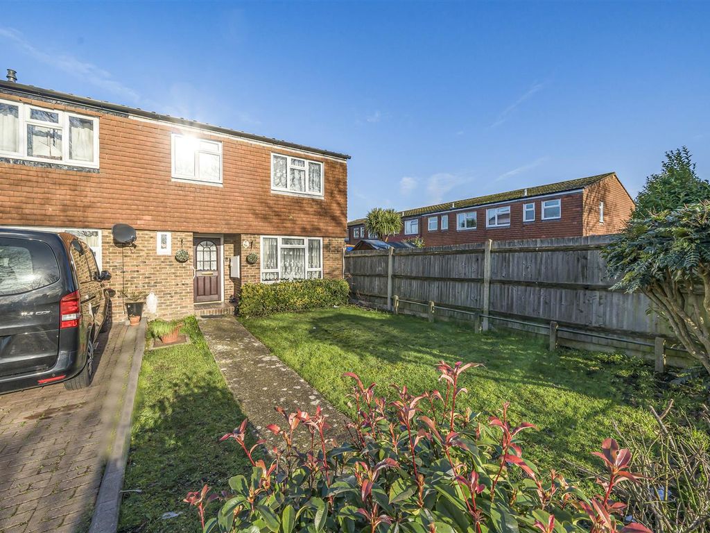3 bed end terrace house for sale in Sefton Road, Epsom KT19 Zoopla
