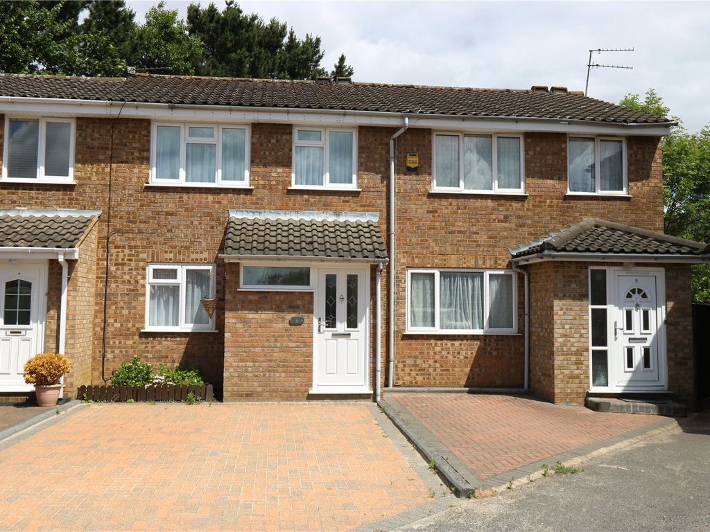 3 bed terraced house to rent in Narborough Close, Ickenham UB10 Zoopla
