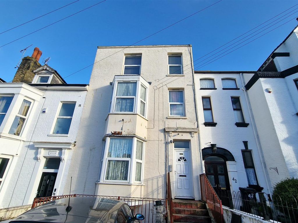 8 bed block of flats for sale in Godwin Road, Cliftonville, Margate CT9