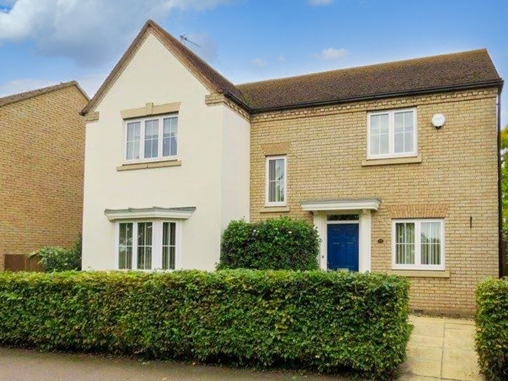 4 bed detached house for sale in Cranesbrook, Fenstanton, Huntingdon
