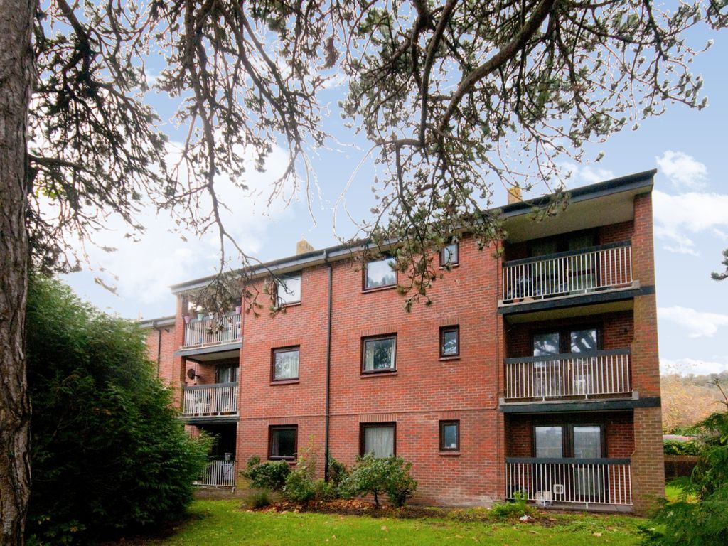 2 bed flat for sale in Bodmin Close, Eastbourne, East Sussex BN20 Zoopla
