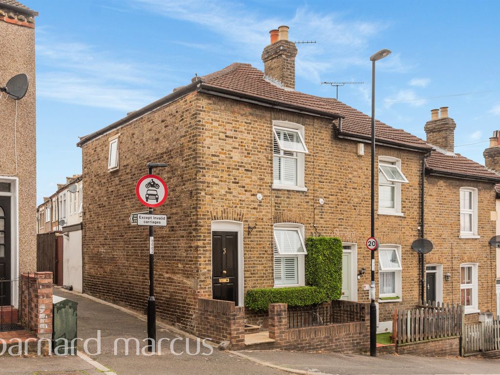 2 bed end terrace house for sale in Harrisons Rise, Croydon CR0, £