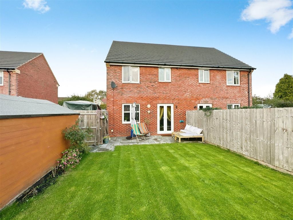 3 bed semidetached house for sale in Queen Elizabeth Crescent, Broughton Astley, Leicester LE9