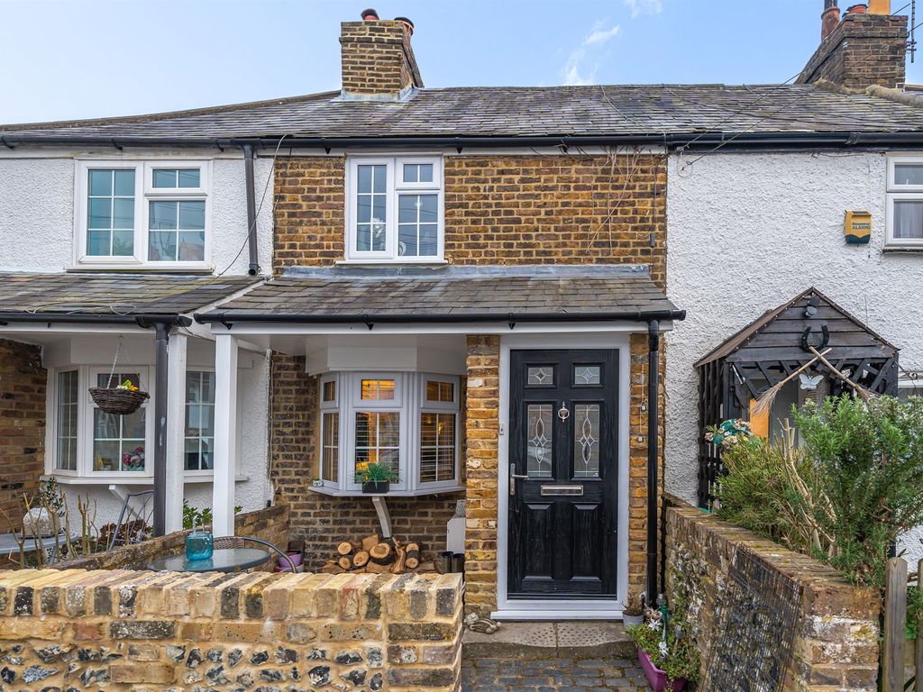 2 bed terraced house for sale in Westborough Road, Maidenhead SL6 Zoopla