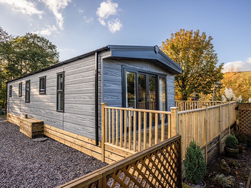 2 bed mobile/park home for sale in Bingley Road, Lees Moor, Keighley