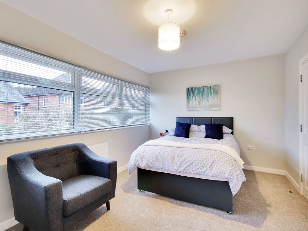 1 bed flat to rent in Quarry Hill Road, Tonbridge TN9, £760 pcm Zoopla