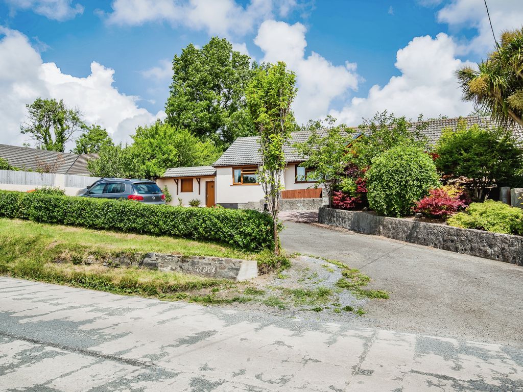 3 bed bungalow for sale in The Ridgeway, Saundersfoot, Pembrokeshire