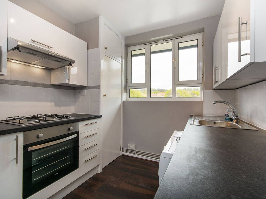 4 bed flat to rent in Bowen Drive, West Dulwich, London SE21 Zoopla