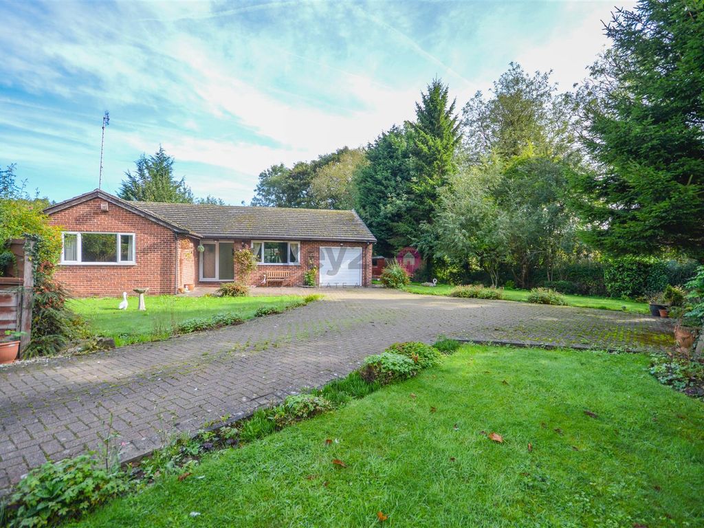 4 bed detached bungalow for sale in Rotherham Road, Eckington