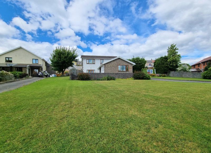 4 bed detached house for sale in Street, Bedlinog, Treharris