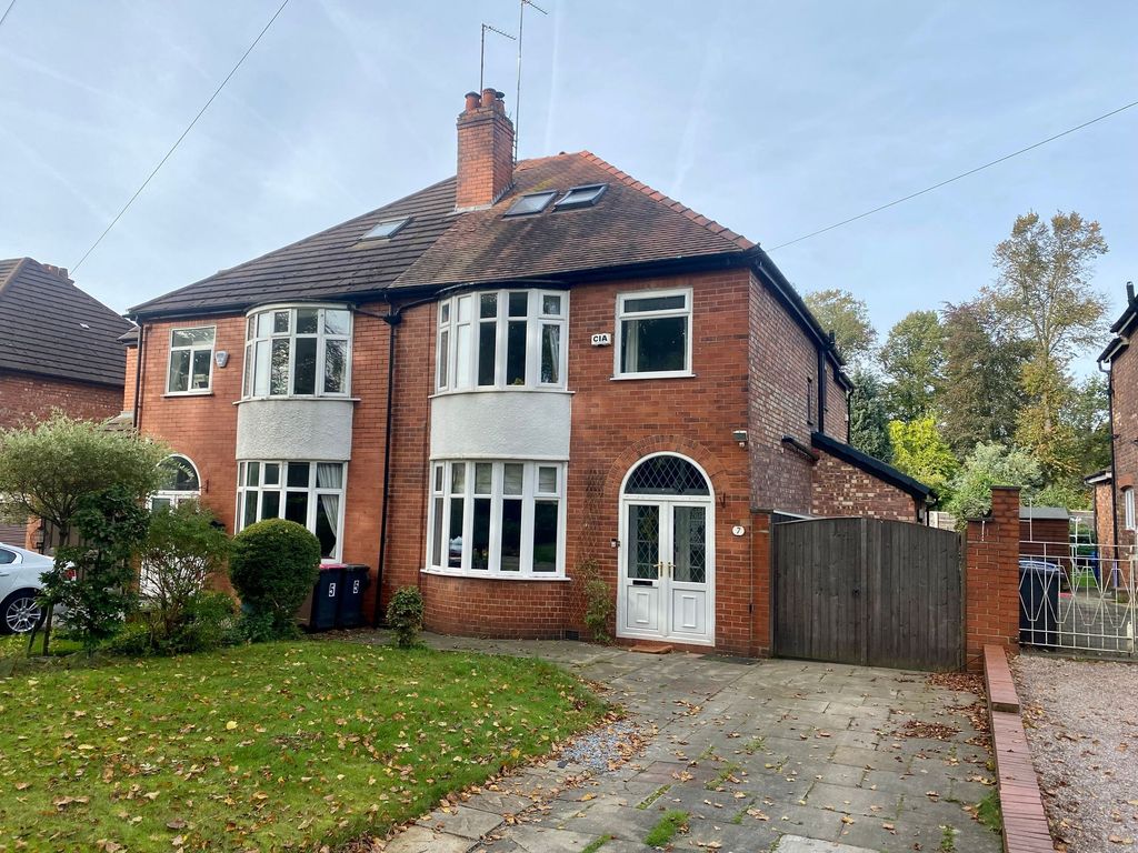 3 bed semidetached house for sale in Stafford Road, Eccles M30, £