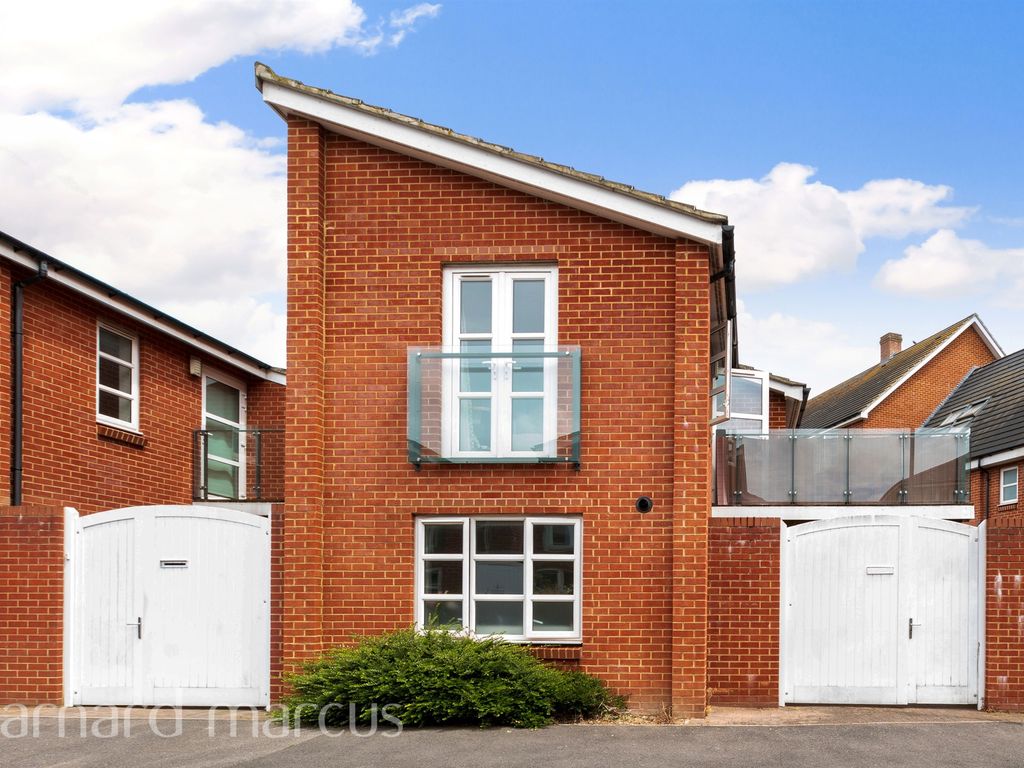 2 bed detached house for sale in Furlong Avenue, Mitcham CR4 Zoopla