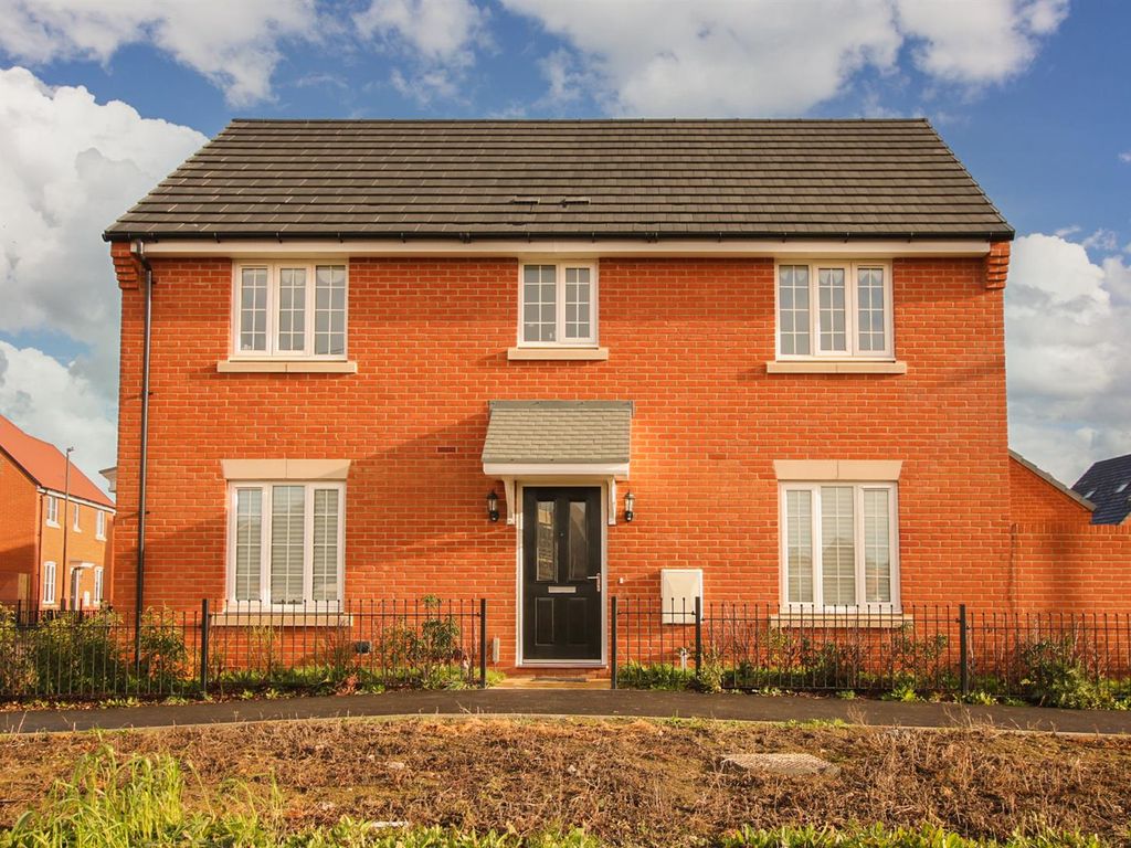 Keepsake Way, Berryfields, Aylesbury HP18  