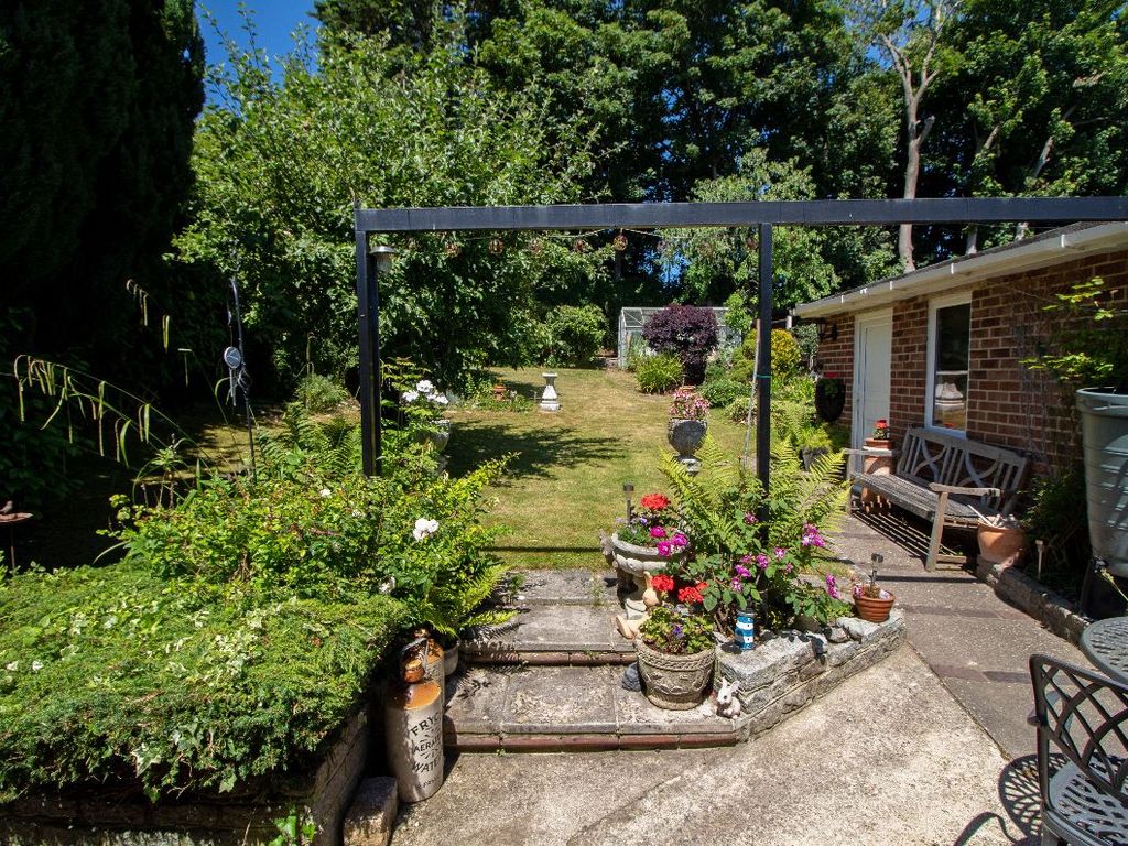 3 bed bungalow for sale in Newlands Road, Purbrook PO7 Zoopla