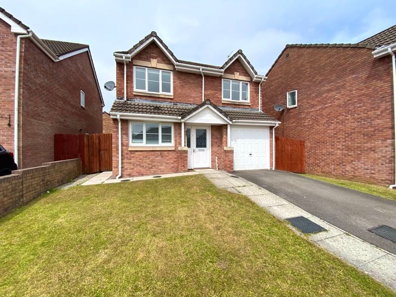4 bed detached house to rent in 1 Rhodfa Ceirios, PenYFai, Bridgend