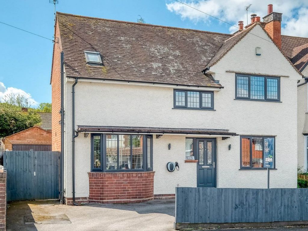 3 bed detached house for sale in Bromsgrove Road, Redditch B97, £