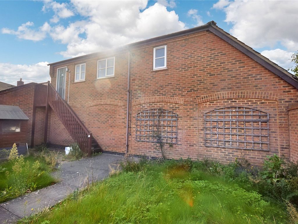 1 bed to rent in Woodford Close, Aylesbury HP19, £995 pcm Zoopla