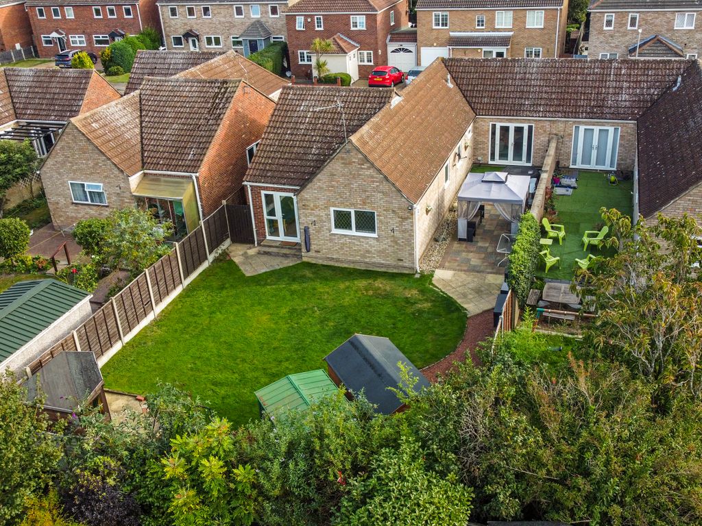 4 bed semidetached bungalow for sale in Broad Oaks Park, Colchester