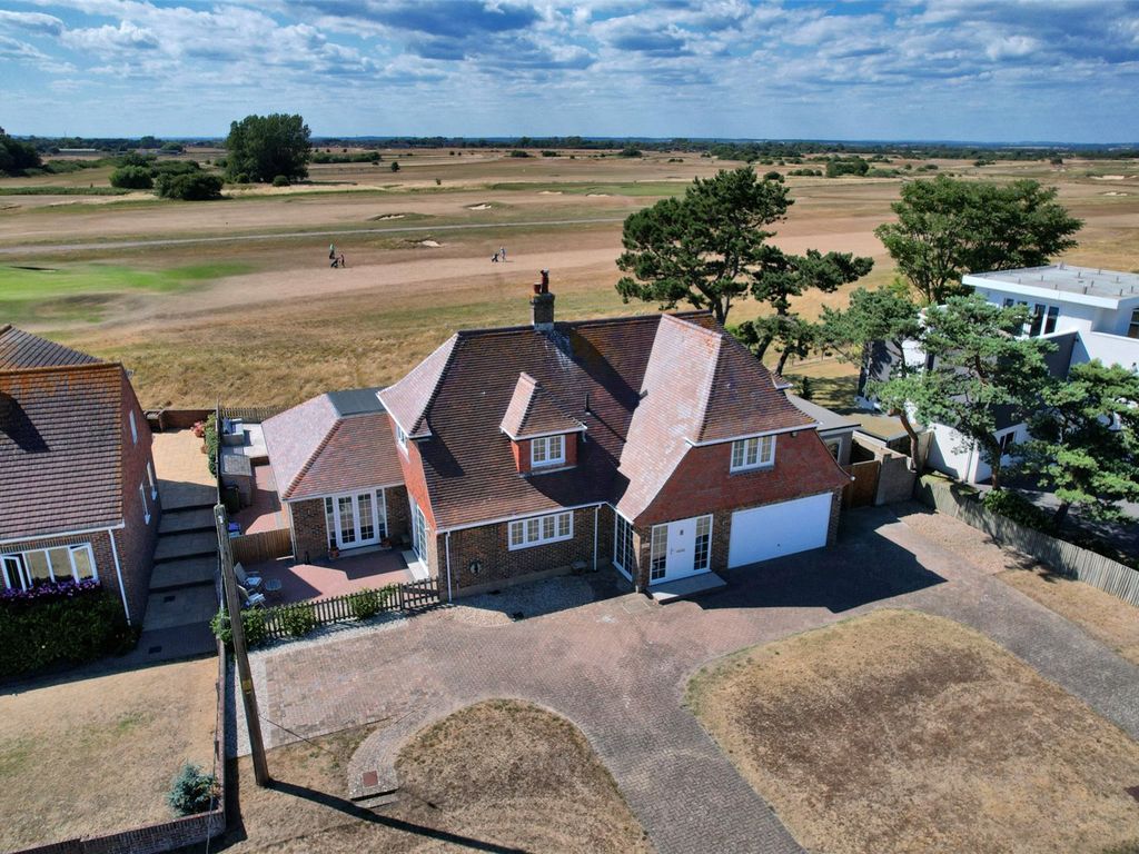 3 bed detached house for sale in Madeira Road, Littlestone, New Romney