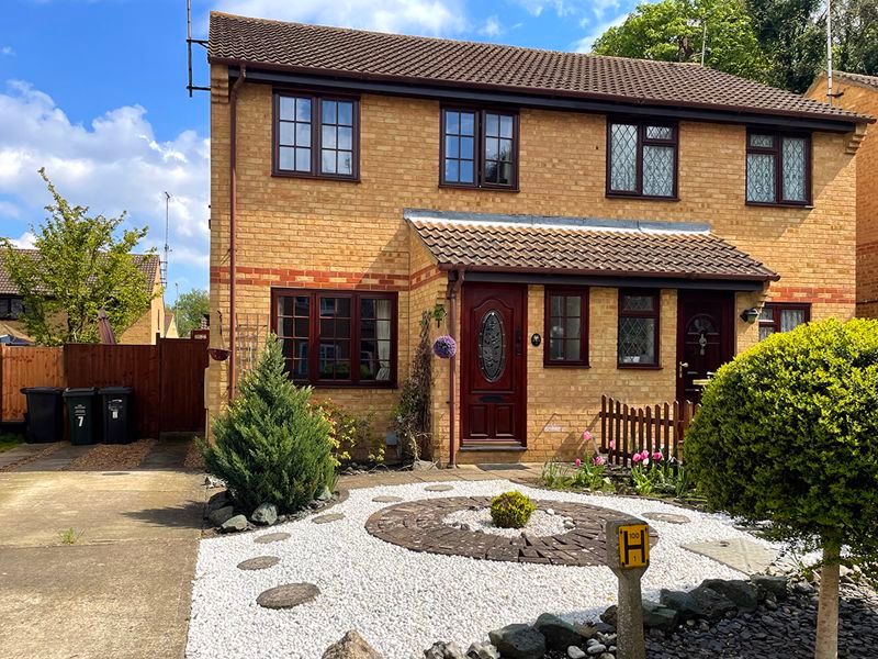 3 bed semidetached house for sale in Whitby Close, Greenhithe DA9 Zoopla