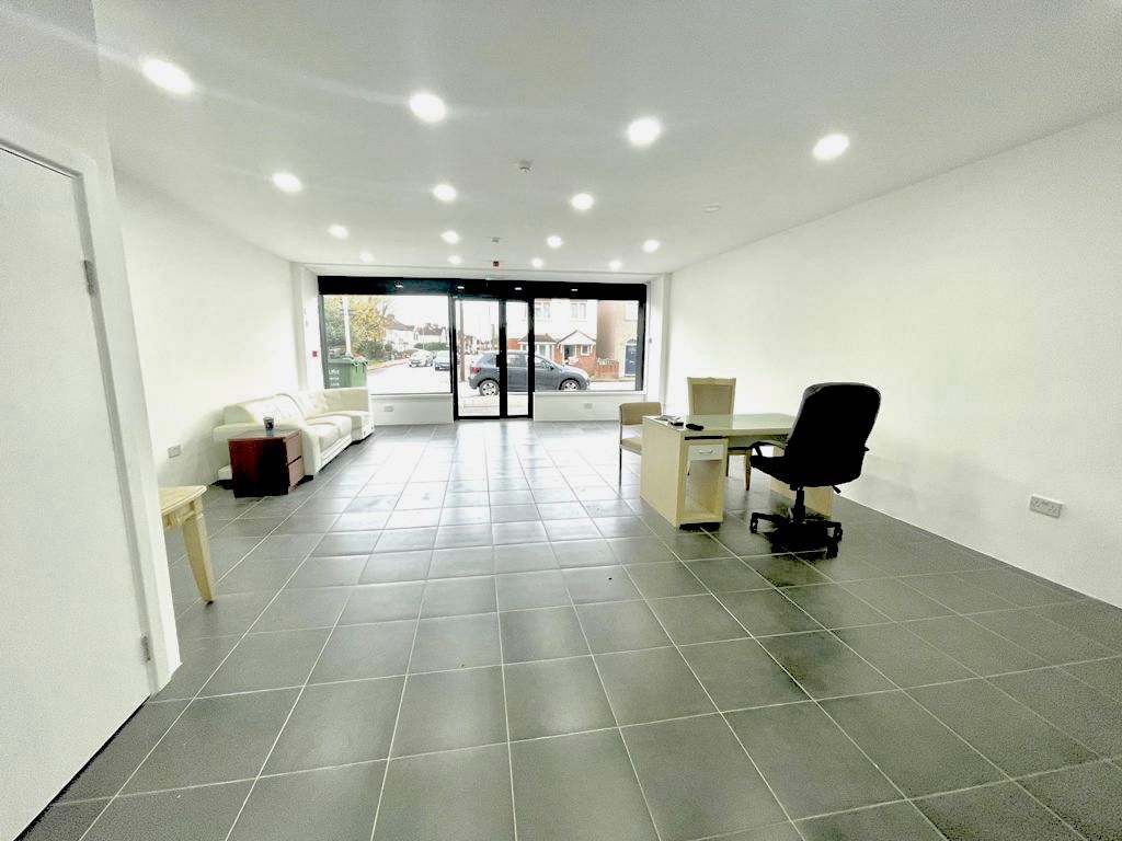 Studio to rent in Wennington Road, Rainham RM13 Zoopla