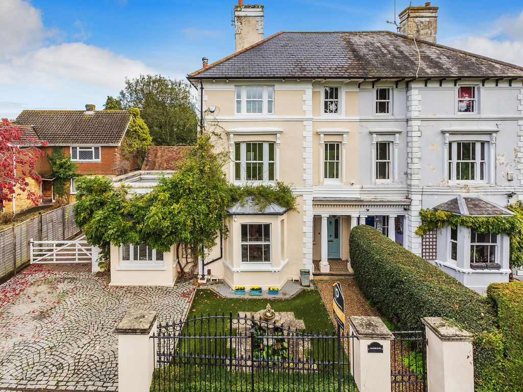 6 bed semidetached house for sale in Crouch House Road, Edenbridge TN8