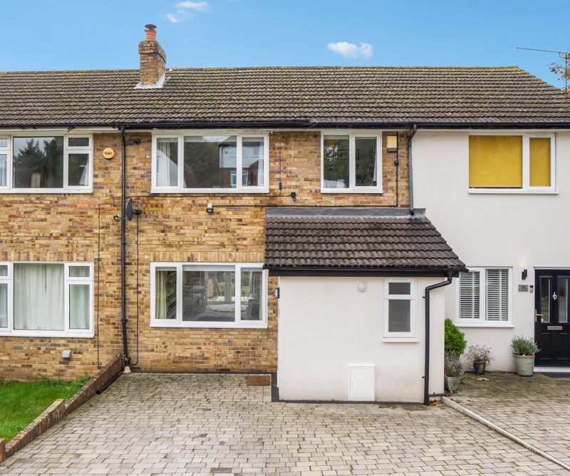 3 bed terraced house for sale in Derehams Avenue, Loudwater, High