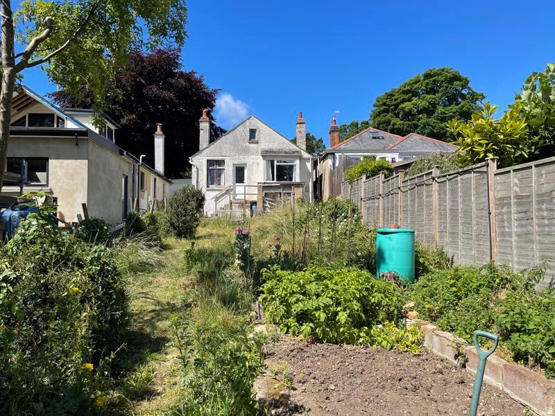 2 bed detached bungalow for sale in Watergate Road, Newport PO30 Zoopla