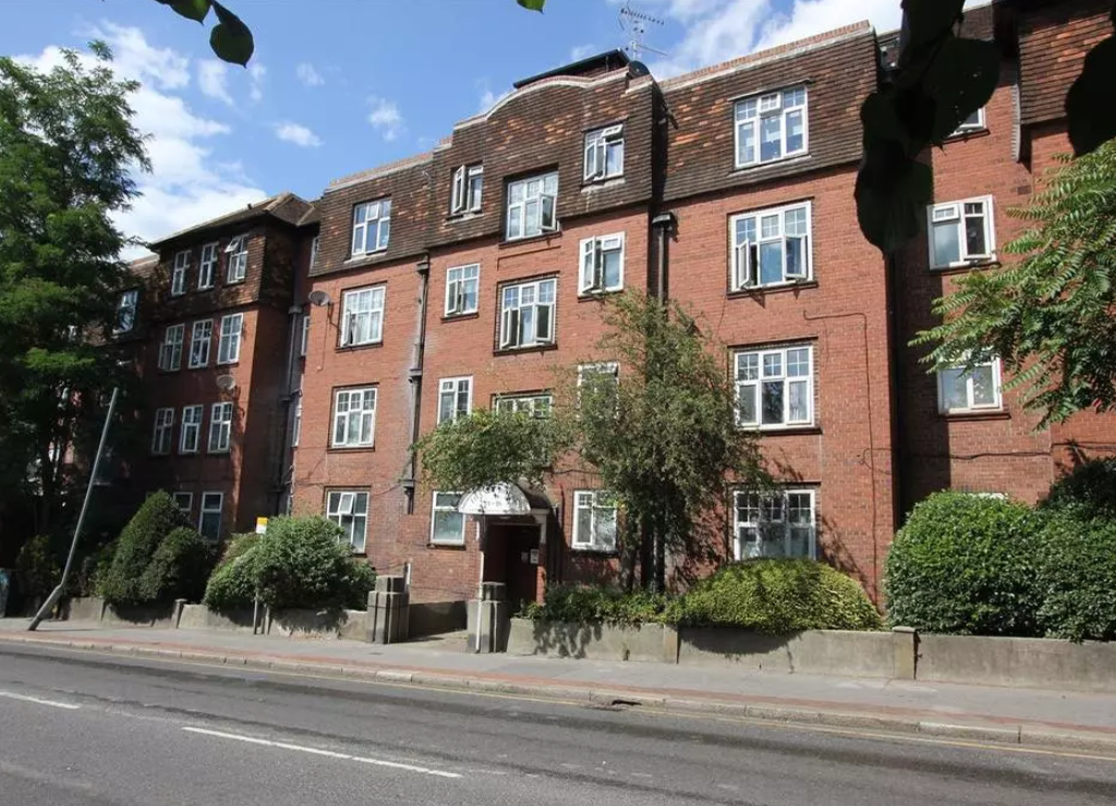 2 bed flat for sale in House, Coombe Road, Croydon CR0, £199,950