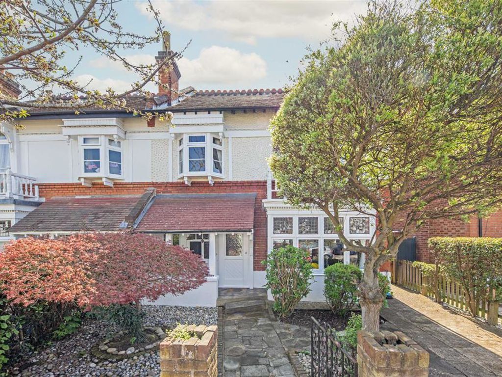 4 bed semidetached house for sale in King Edwards Grove, Teddington
