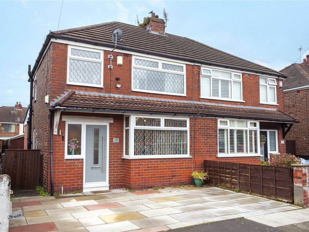 3 bed semidetached house for sale in Cardigan Drive, Bury, Greater