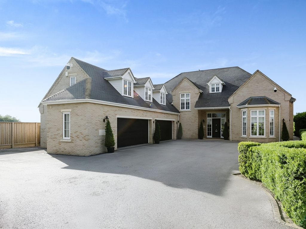 4 bed detached house for sale in School Lane, Manea, March PE15, £