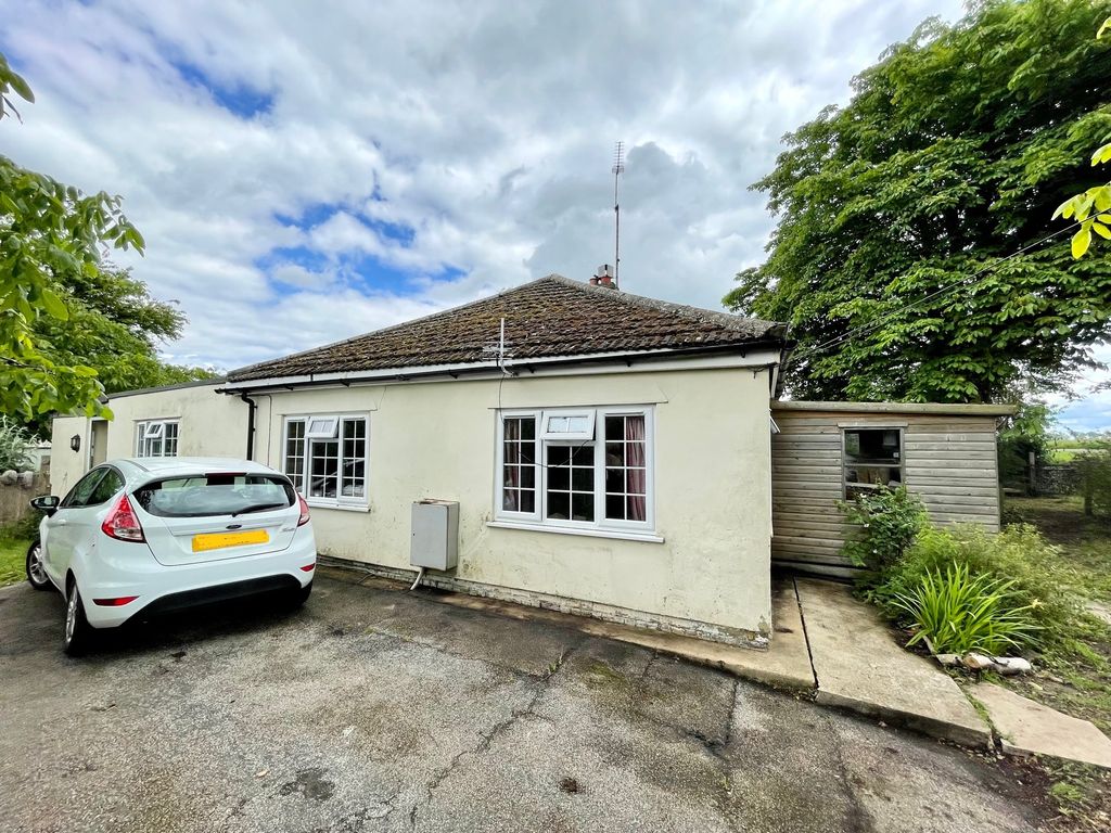 4 bed detached bungalow for sale in Prickwillow Road, Queen Adelaide