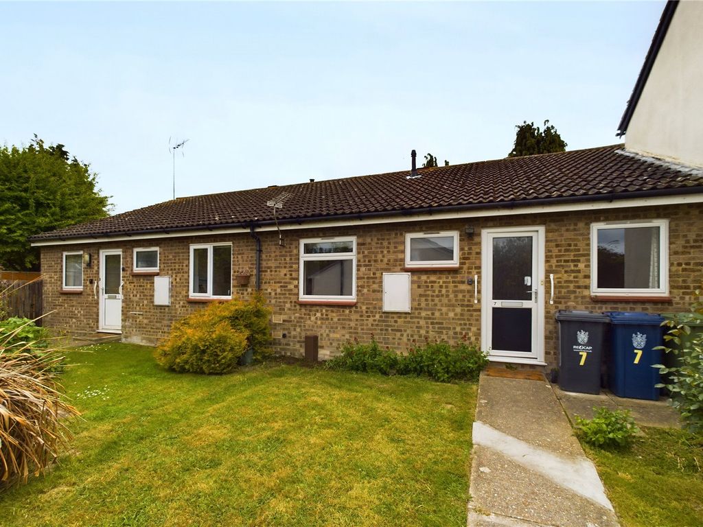 2 bed bungalow to rent in Rowlands Close, Foxton, Cambridge, Cambridgeshire CB22 Zoopla