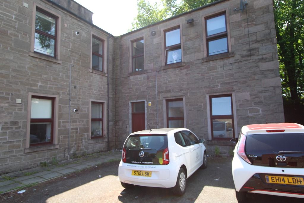 2 bed flat to rent in William Street, Dundee DD1 Zoopla