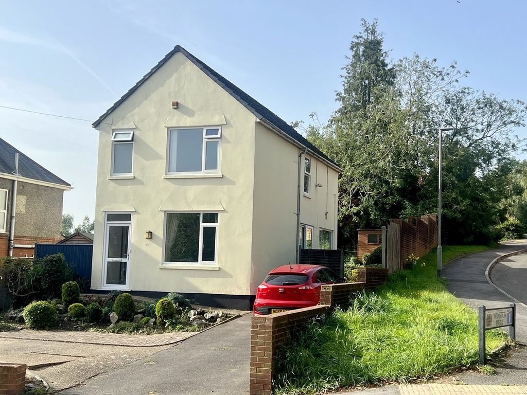 3 bed detached house for sale in Winston Avenue, Poole BH12, £450,000