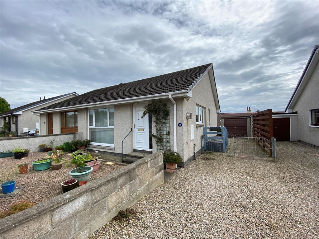 2 bed semidetached bungalow for sale in Drumbeg Crescent, Lhanbryde