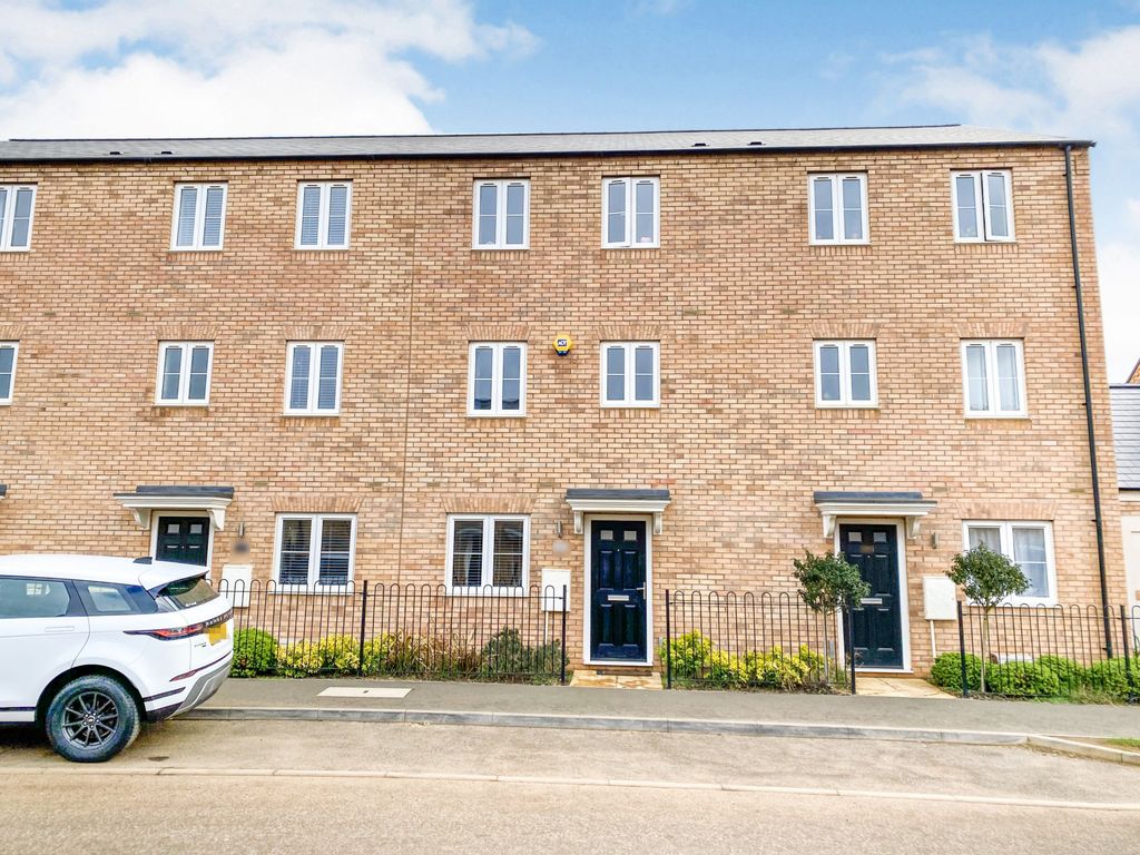 4 bed town house for sale in Wellingborough, Northamptonshire NN8 Zoopla