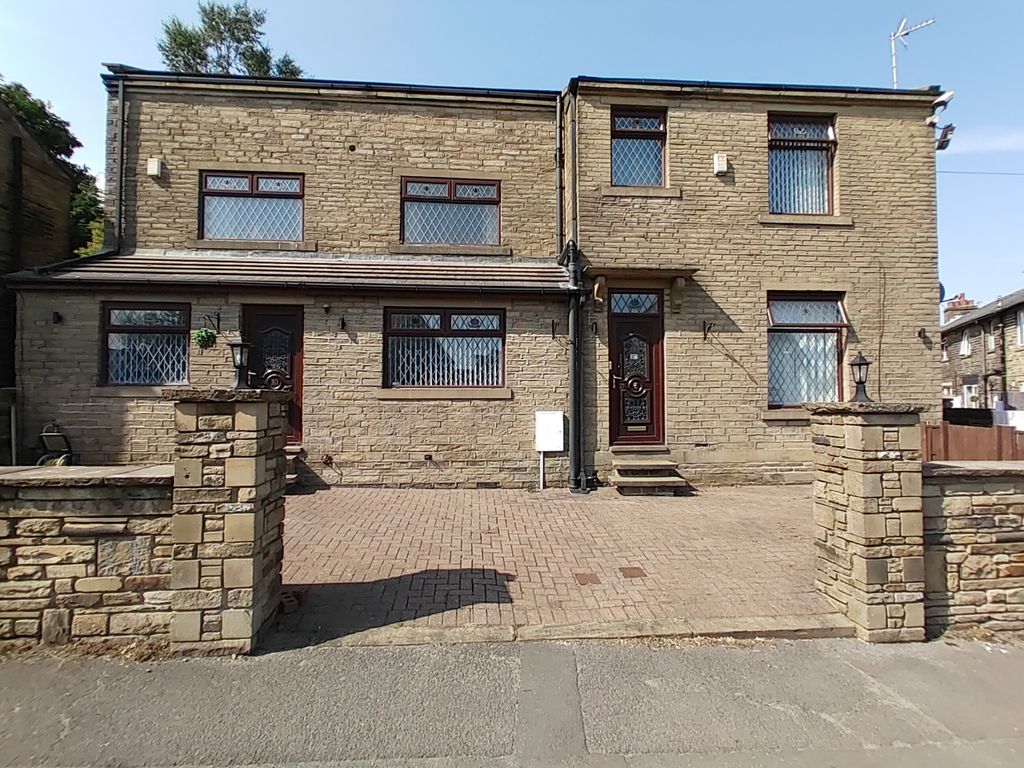 8 bed detached house for sale in Highgate Road, Queensbury, Bradford