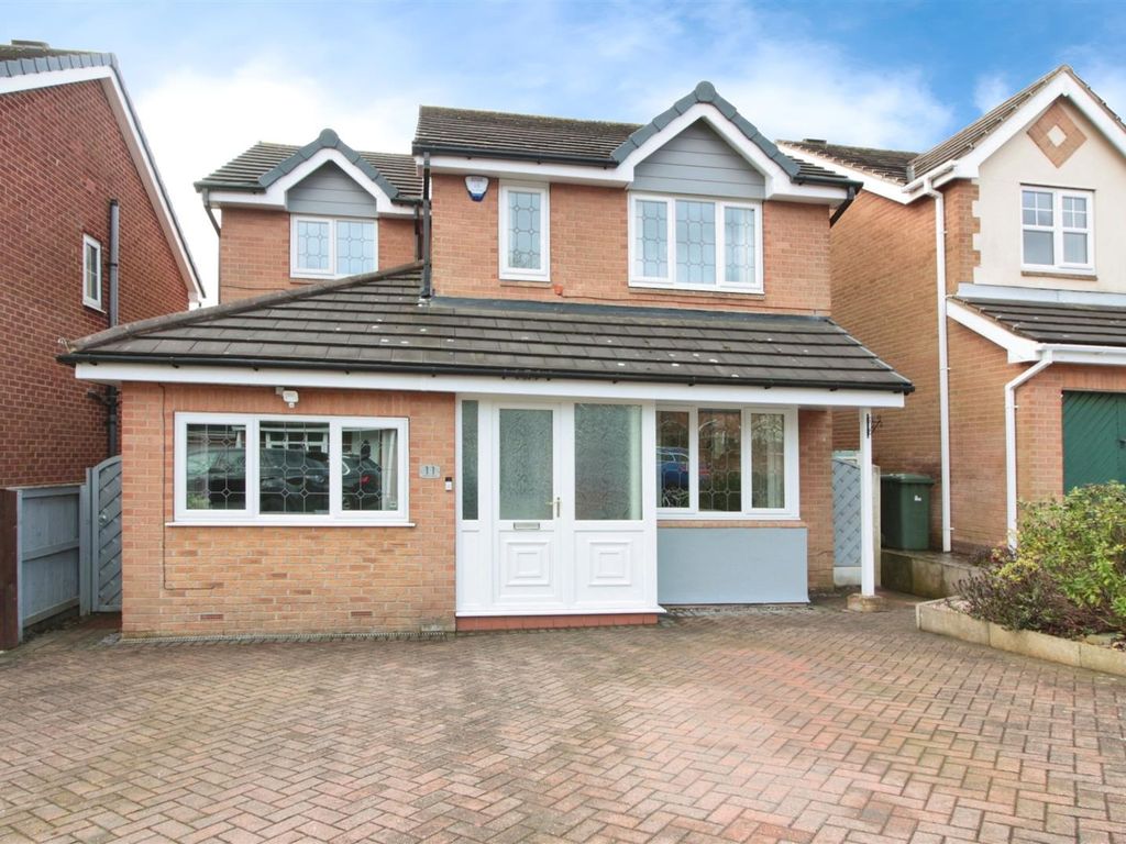 4 bed detached house for sale in Bryony Court, Middleton, Leeds LS10, £
