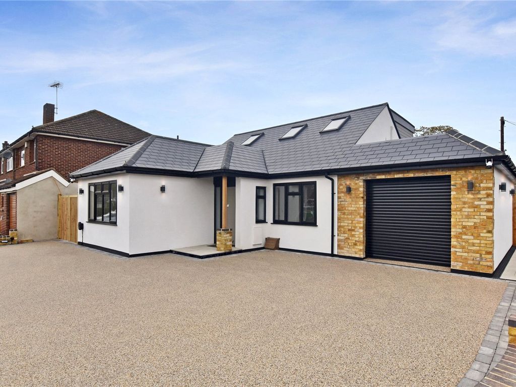 4 bed detached house for sale in Squires Way, Joydens Wood, Kent DA2, £