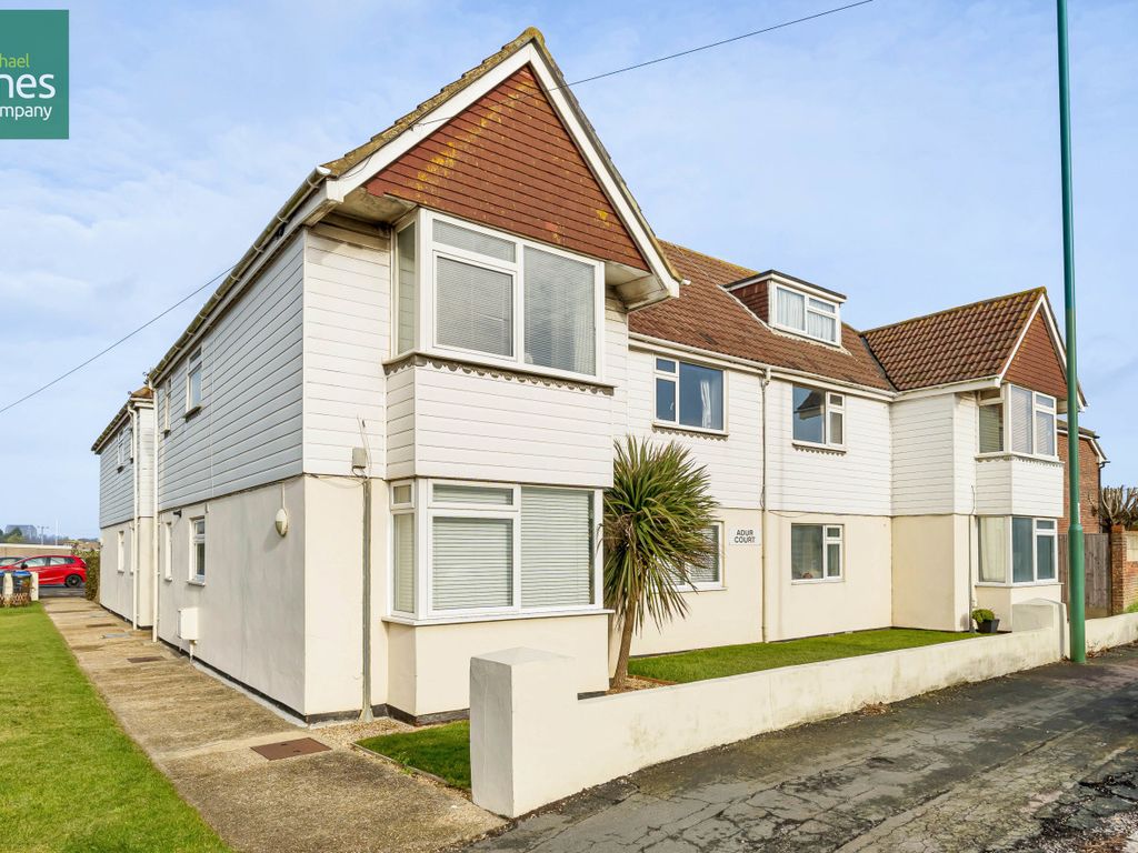 1 bed flat to rent in Adur Court, Brighton Road, Lancing, West Sussex BN15, £995 pcm Zoopla