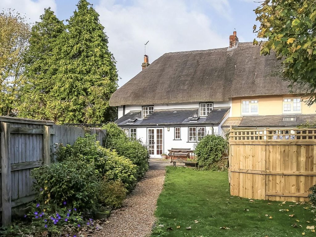 3 bed cottage for sale in Shaftesbury Road, Wilton, Salisbury SP2, £