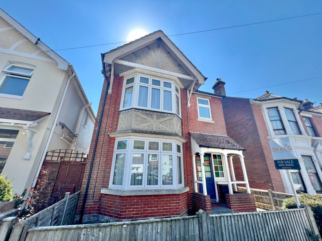3 bed detached house for sale in Jubilee Road, Waterlooville PO7 Zoopla